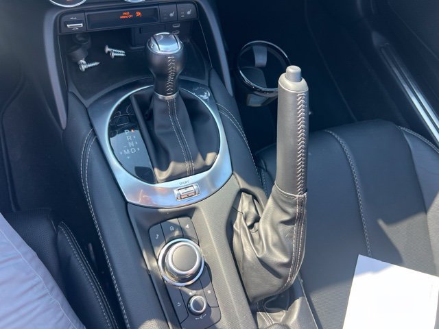Used 2025 MAZDA MX-5 Miata RF Grand Touring RWD image 13