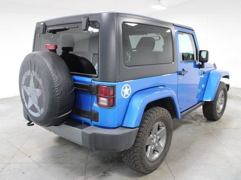 Used 2015 Jeep Wrangler Sport AWD/4WD image 9