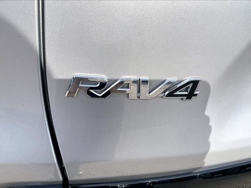 Used 2025 Toyota RAV4 SE AWD/4WD image 27