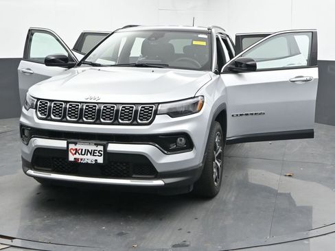 Used 2025 Jeep Compass Limited AWD/4WD image 55
