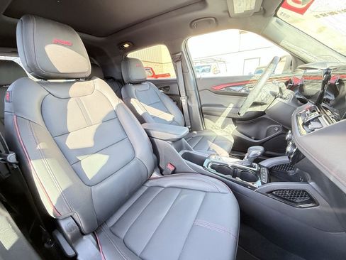 Used 2024 Chevrolet TrailBlazer RS w/ Convenience Package image 32
