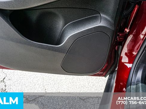 Used 2025 Chevrolet Trax LT w/ LT Convenience Package FWD image 58