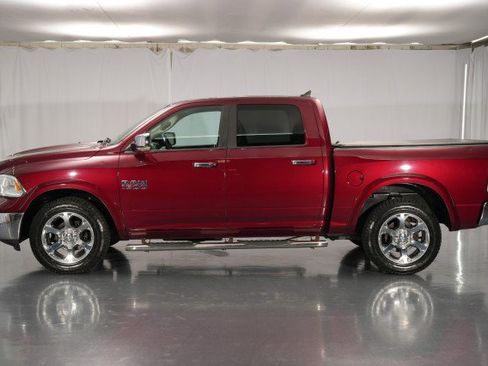 Used 2016 RAM 1500 Laramie w/ Convenience Group AWD/4WD image 2