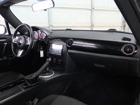 Used 2007 MAZDA MX-5 Miata Sport RWD image 22