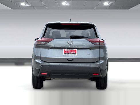 Used 2025 Nissan Rogue SV AWD/4WD image 10