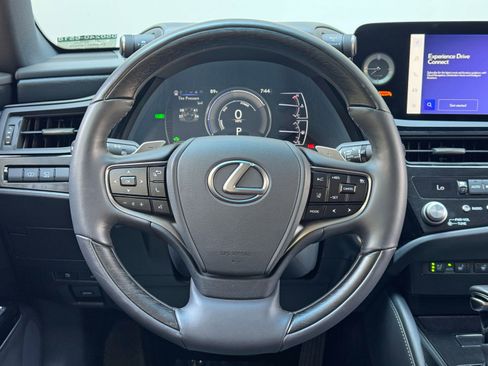 Used 2024 Lexus ES 300h w/ Accessory Package (Z2) FWD image 23