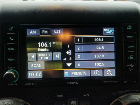 Used 2018 Jeep Wrangler Unlimited Sahara image 19