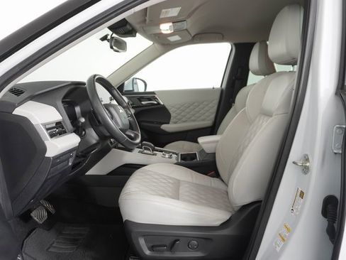 Used 2022 Mitsubishi Outlander SEL image 19