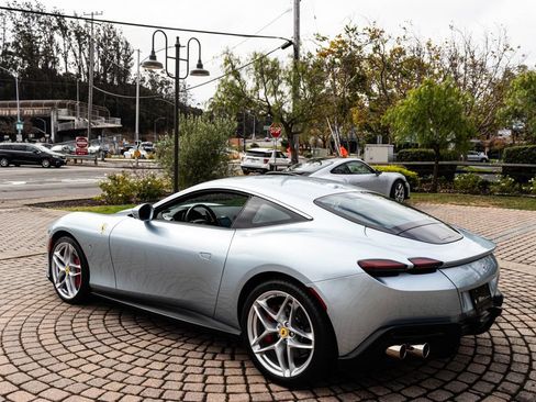 Certified 2023 Ferrari Roma RWD image 8