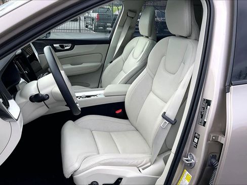 Used 2026 Volvo XC60 T8 Ultra w/ Protection Package Premier image 28