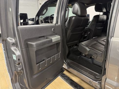 Used 2011 Ford F250 Lariat w/ Lariat Interior Pkg AWD/4WD image 15
