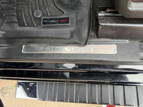 Used 2016 GMC Sierra 2500 Denali w/ Duramax Plus Package AWD/4WD image 34