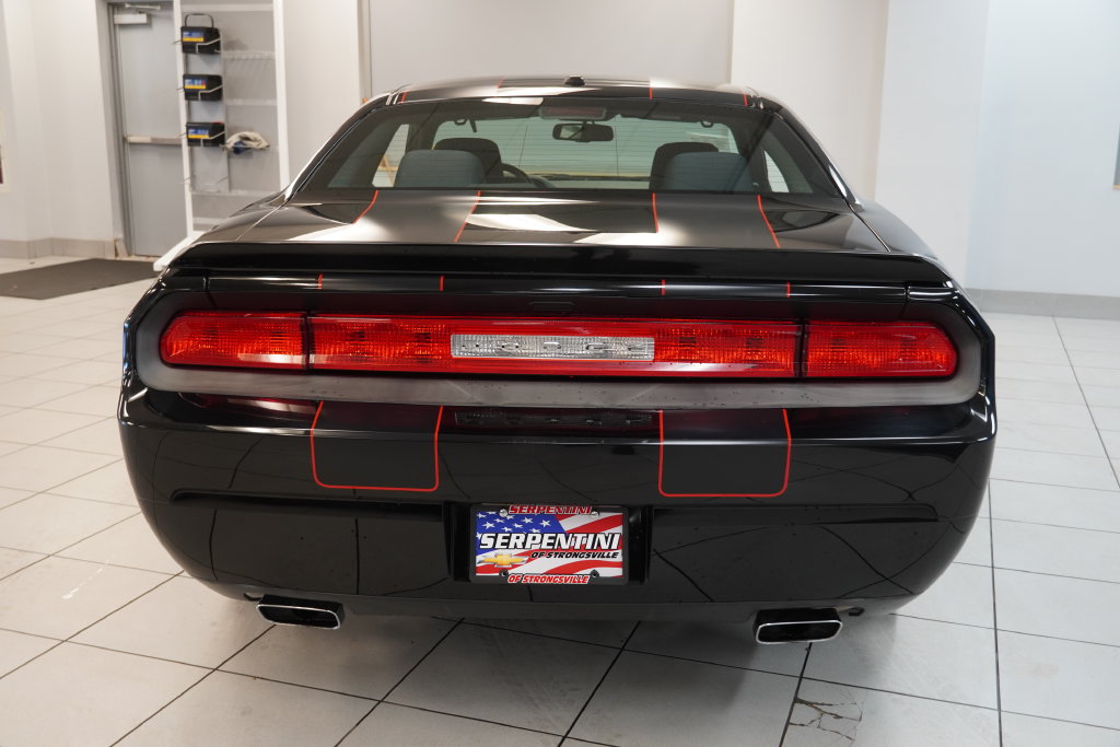 Used 2014 Dodge Challenger R/T w/ Blacktop Package RWD image 9