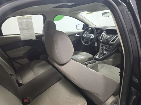 Used 2014 Ford Focus SE FWD image 16