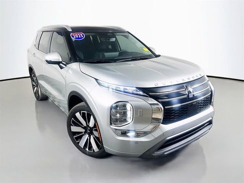 Used 2025 Mitsubishi Outlander SEL AWD/4WD image 2