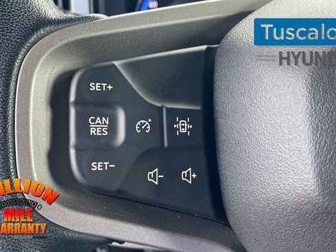 Used 2023 Ford Bronco Badlands image 18