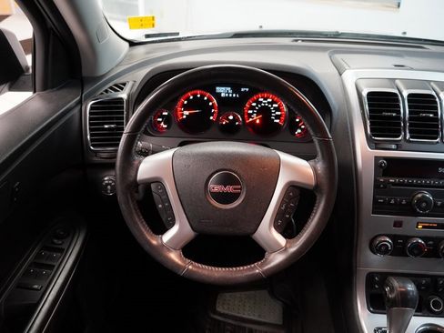 Used 2012 GMC Acadia SLE image 10