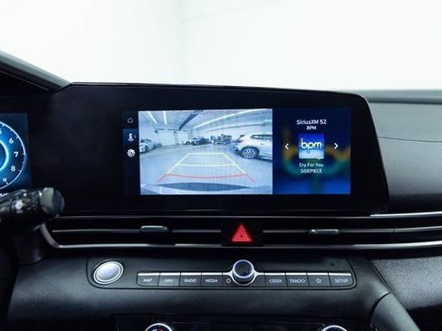 Used 2023 Hyundai Elantra SEL w/ Convenience Package image 16