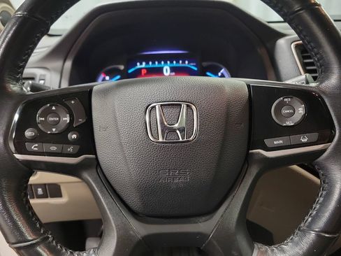 Used 2019 Honda Pilot Touring image 24