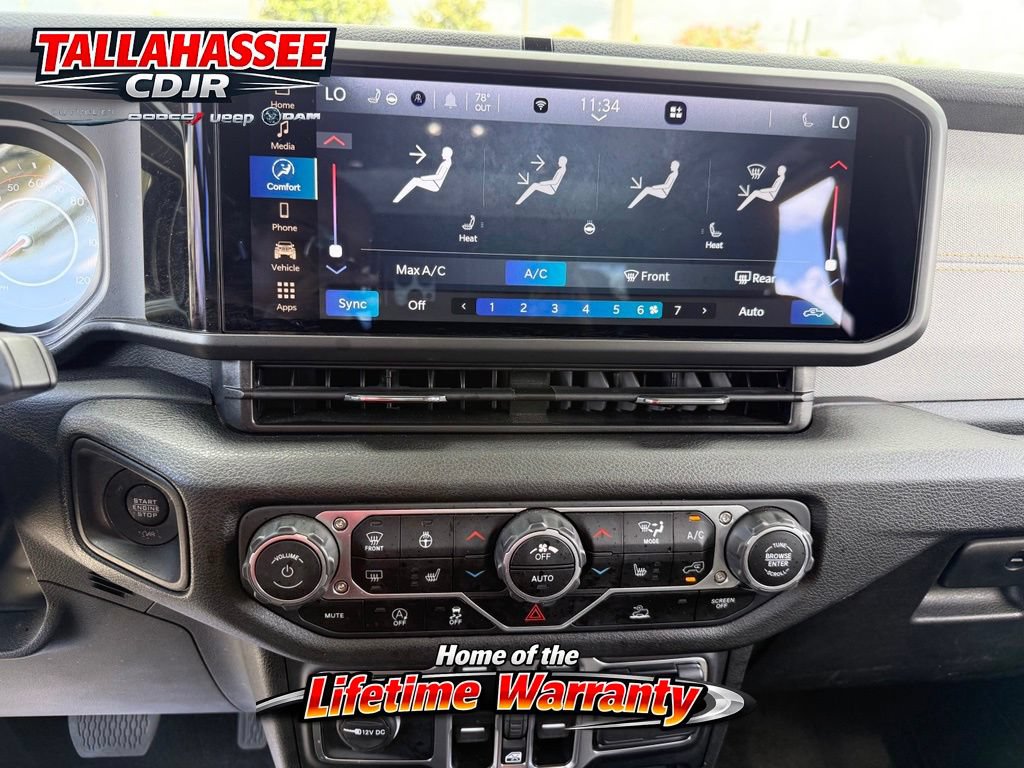 Used 2025 Jeep Gladiator Mojave AWD/4WD image 28