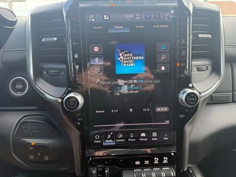 New 2026 RAM 2500 Laramie AWD/4WD image 22