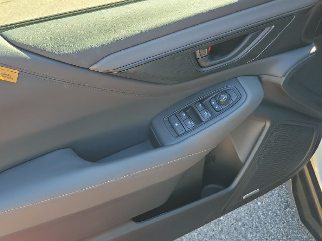 Used 2025 Subaru Outback Wilderness AWD/4WD image 9