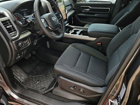 New 2026 RAM 1500 4x4 Crew Cab image 13