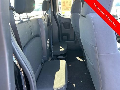 Used 2024 Nissan Frontier S RWD image 17
