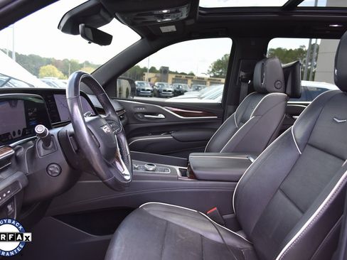 Used 2021 Cadillac Escalade ESV Premium Luxury w/ LPO, Illumination Package image 35