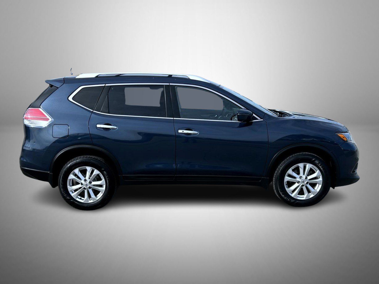Used 2016 Nissan Rogue SV w/ SV Premium Package AWD/4WD image 4