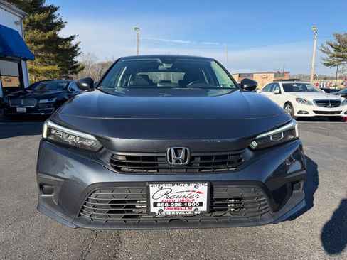 Used 2022 Honda Civic EX image 2