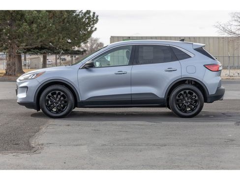 Used 2022 Ford Escape SE image 6