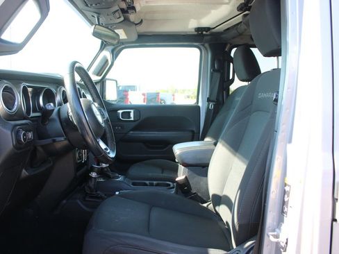 Used 2020 Jeep Wrangler Unlimited Sahara image 13