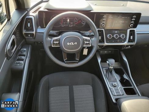 Used 2022 Kia Sorento LX FWD image 12
