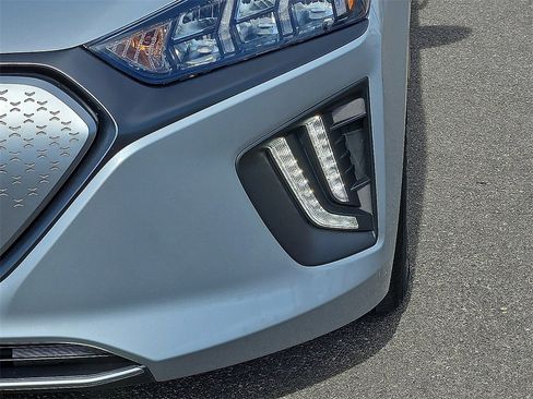 Used 2021 Hyundai Ioniq Limited image 10