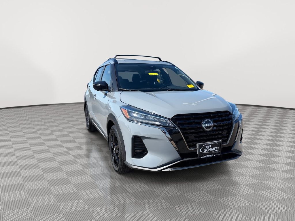 Certified 2024 Nissan Kicks SR w/ Exterior Package FWD image 4