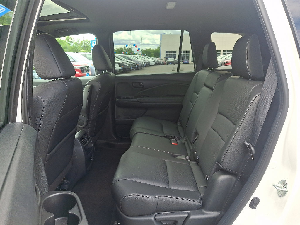 Used 2023 Honda Passport EX-L image 10