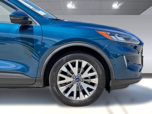 Used 2020 Ford Escape Titanium AWD/4WD image 36