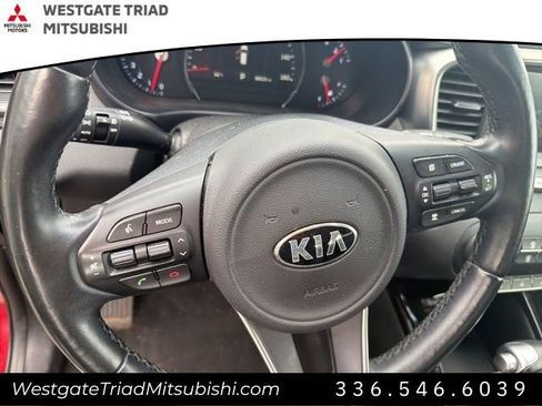 Used 2018 Kia Sorento SX image 12