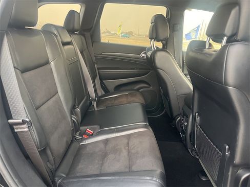 Used 2020 Jeep Grand Cherokee Altitude image 12