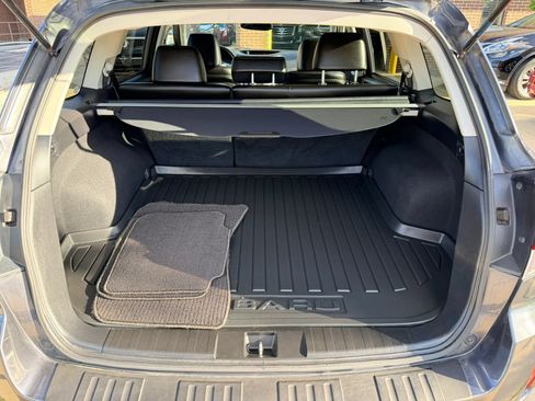 Used 2012 Subaru Outback 3.6R Limited w/ Moonroof Pkg AWD/4WD image 19