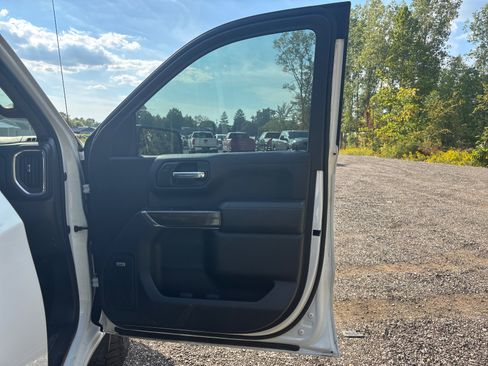 Used 2022 Chevrolet Silverado 1500 LT Trail Boss w/ LT Trail Boss Premium Package image 26