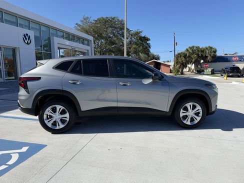 Used 2024 Chevrolet Trax LS w/ Driver Confidence Package image 2