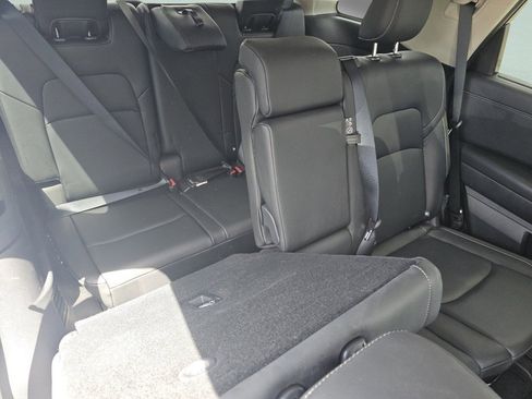 Used 2022 Nissan Pathfinder SL AWD/4WD image 5