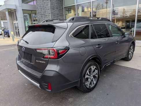 Used 2022 Subaru Outback Limited image 3