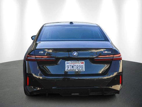 Used 2025 BMW i5 M60 w/ Premium Package image 5