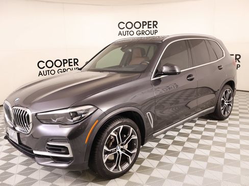 Used 2023 BMW X5 xDrive40i w/ Luxury Seating Package AWD/4WD image 11