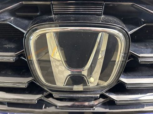 Used 2023 Honda Pilot Touring image 10