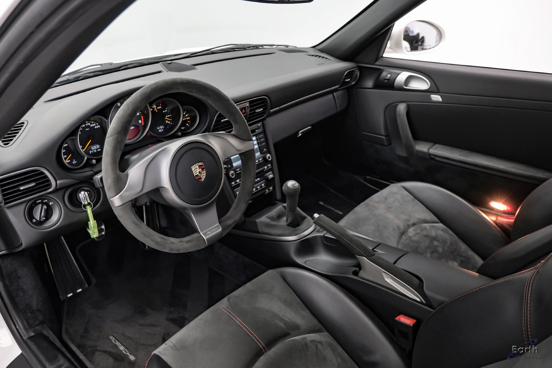 Used 2010 Porsche 911 GT3 RWD image 2