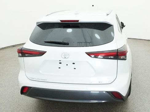 New 2026 Toyota Highlander Limited AWD/4WD image 7